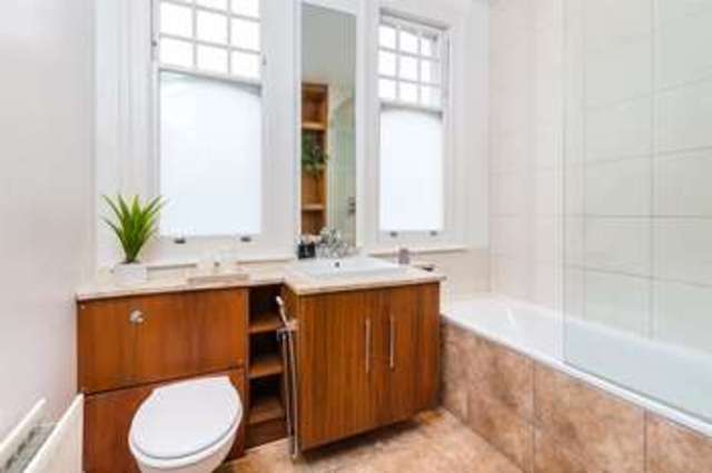  Image of 3 bedroom Property for sale in Derwent Road London N13 at Derwent Road London London, N13 4PY
