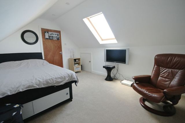  Image of 3 bedroom Semi-Detached house for sale in Derwent Road Weymouth DT4 at Derwent Road  Weymouth, DT4 9DE