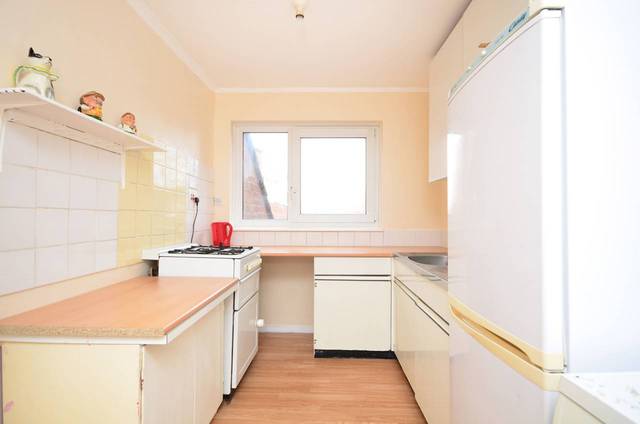  Image of 3 bedroom Maisonette for sale in Detmold Road London E5 at Detmold Road  Hackney, E5 9NJ