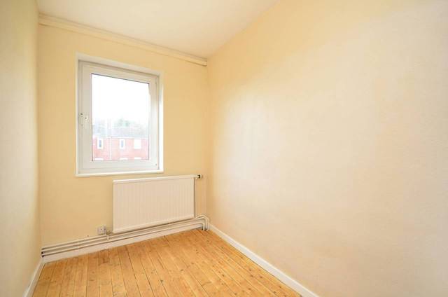  Image of 3 bedroom Maisonette for sale in Detmold Road London E5 at Detmold Road  Hackney, E5 9NJ