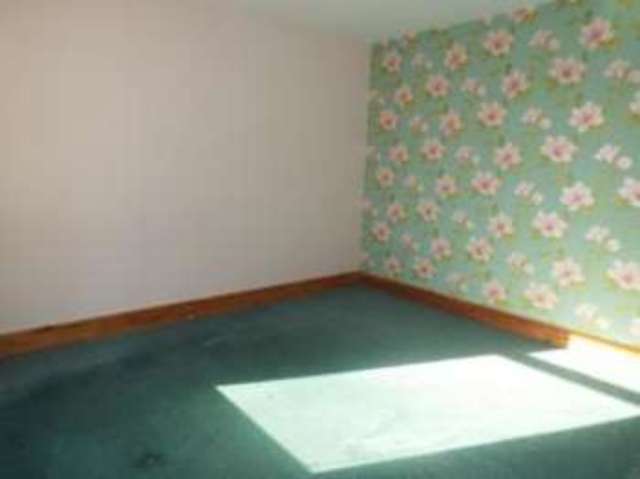  Image of 2 bedroom Terraced house for sale in Digby Street Kettering NN16 at Kettering Northamptonshire Kettering, NN16 8XW