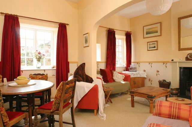  Image of 3 bedroom Cottage for sale in Park Street Hovingham York YO62 at Park Street Hovingham York, YO62 4JZ