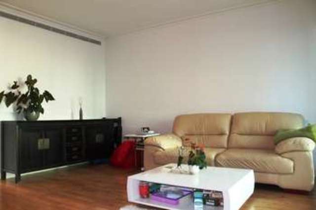  Image of 2 bedroom Flat to rent in South Quay Square London E14 at 3 South Quay Square  Docklands, E14 9RZ