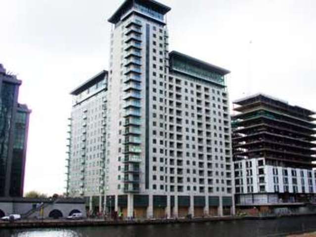  Image of 2 bedroom Flat to rent in South Quay Square London E14 at Canary Wharf  London, E14 9LT