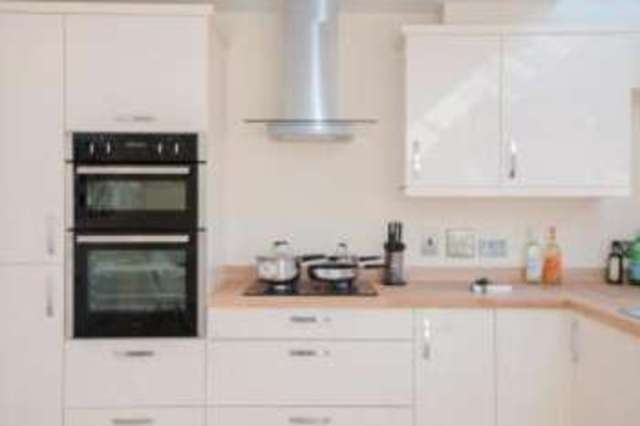  Image of 3 bedroom End of Terrace for sale in Dixons Hill Road North Mymms Hatfield AL9 at Welham Green North Mymms Welham Green, AL9 7DW