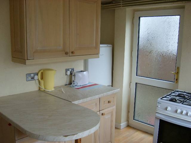  Image of 5 bedroom Detached house to rent in Dogfield Street Cathays Cardiff CF24 at Cathays Cardiff Roath, CF24 4QJ