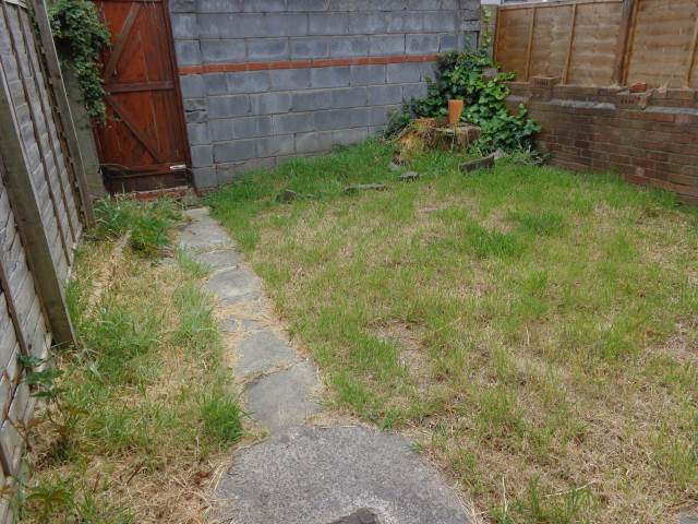  Image of 5 bedroom Detached house to rent in Dogfield Street Cathays Cardiff CF24 at Cathays Cardiff Roath, CF24 4QJ