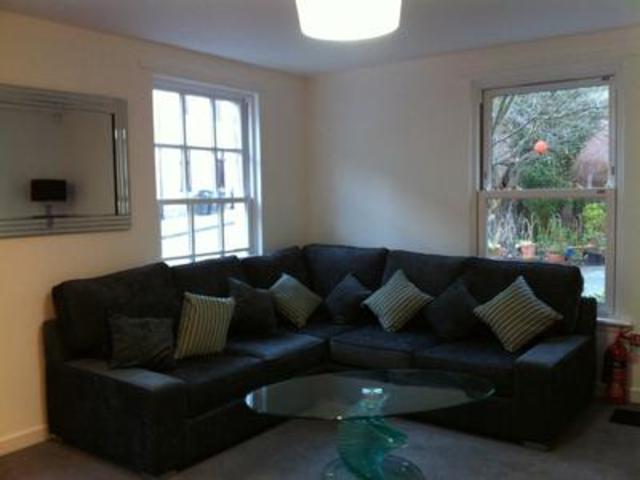  Image of 3 bedroom Flat to rent in Don Street Old Aberdeen Aberdeen AB24 at Aberdeen  Aberdeen, AB24 1UH