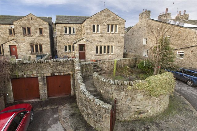  Image of 4 bedroom Detached house for sale in Skyreholme Skyreholme Skipton BD23 at Skyreholme Skipton Howgill, BD23 6DE