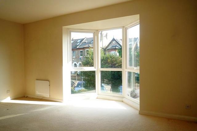  Image of 1 bedroom Flat to rent in Manorgate Road Norbiton Kingston upon Thames KT2 at Dower House 15 Manorgate Road Kingston Upon Thames, KT2 7UA