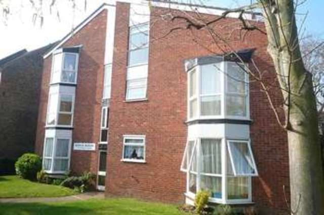  Image of 1 bedroom Flat to rent in Manorgate Road Norbiton Kingston upon Thames KT2 at Dower House 15 Manorgate Road Kingston Upon Thames, KT2 7UA