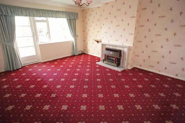  Image of 2 bedroom Detached house for sale in Downer Road Benfleet SS7 at Downer Road  South Benfleet, SS7 1HX