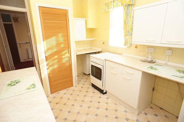  Image of 2 bedroom Detached house for sale in Downer Road Benfleet SS7 at Downer Road  South Benfleet, SS7 1HX