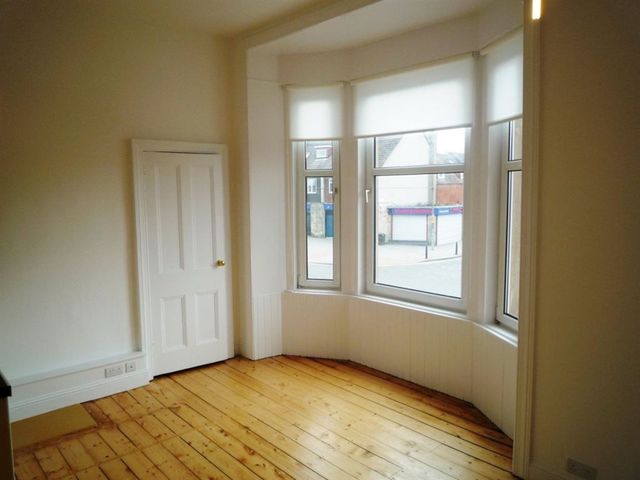  Image of 2 bedroom Flat to rent in Drum Street Edinburgh EH17 at Gilmerton Edinburgh Edinburgh, EH17 8QQ