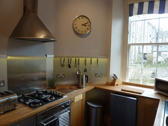  Image of 2 bedroom Flat to rent in Drummond Place Edinburgh EH3 at New Town Edinburgh Edinburgh, EH3 6PH