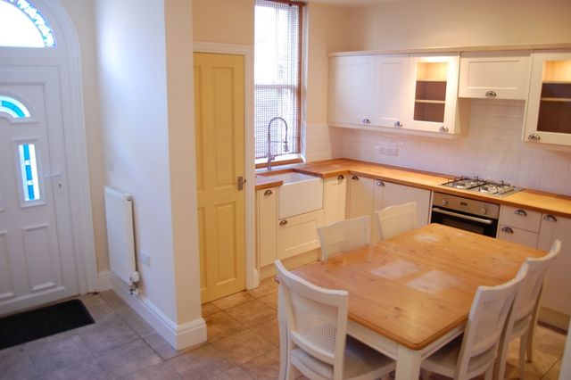  Image of 3 bedroom Flat to rent in Drury Lane Lincoln LN1 at Lincoln  Lincoln, LN1 3BN