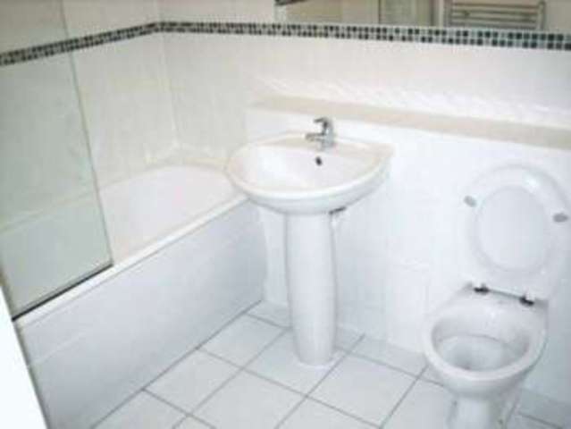  Image of 2 bedroom Apartment for sale in Du Cane Road London W12 at Du Cane Road Shepherds Bush London, W12 0EB