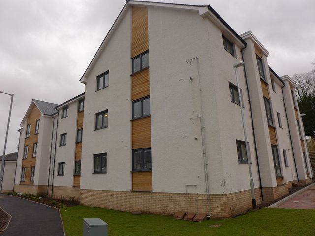  Image of 2 bedroom Flat to rent in Summerpark Road Dumfries DG1 at Dumfries Dumfries and Galloway Dumfries and Galloway, DG1 3FT