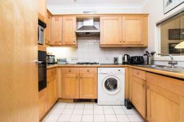  Image of 2 bedroom Flat to rent in Narrow Street London E14 at Narrow Street  Limehouse, E14 8BD