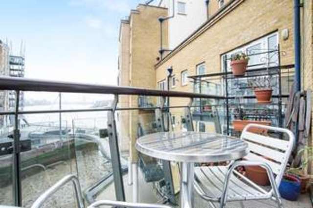  Image of 2 bedroom Flat to rent in Narrow Street London E14 at Narrow Street  Limehouse, E14 8BD