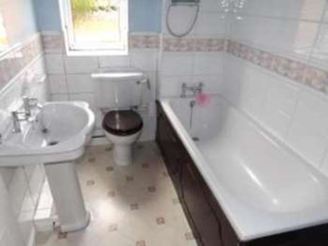  Image of 4 bedroom Detached house for sale in Duncombe Road Leicester LE3 at Leicester Leicestershire Dane Hills, LE3 9EP