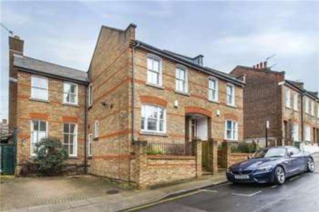  Image of 3 bedroom Semi-Detached house for sale in Dutton Street London SE10 at London  Greenwich, SE10 8TB