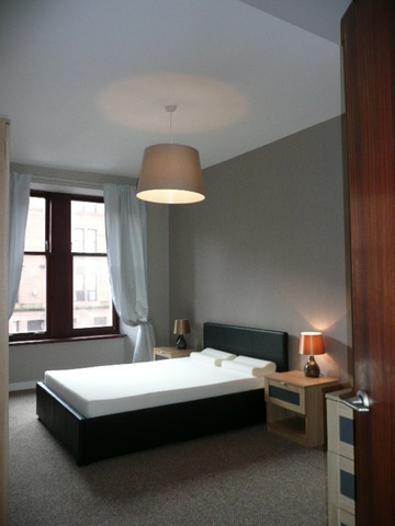  Image of 2 bedroom Flat to rent in Earl Street Glasgow G14 at Scotstoun Glasgow Glasgow, G14 0AY