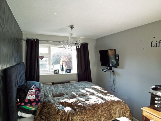  Image of 2 bedroom Detached house for sale in Earles Court Retford DN22 at Earles Court  Retford, DN22 7JY