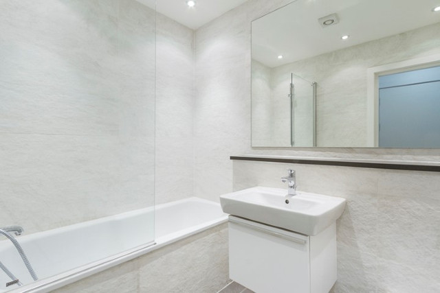  Image of 2 bedroom Flat to rent in Earls Court Road London SW5 at Earls Court Road  London, SW5 9RQ