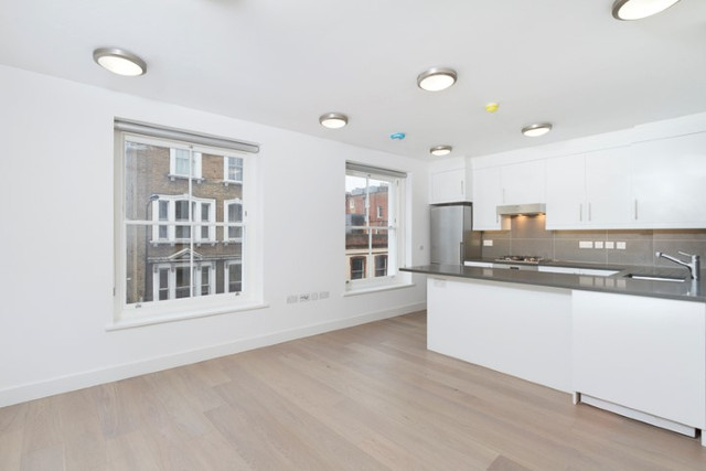  Image of 2 bedroom Flat to rent in Earls Court Road London SW5 at Earls Court Road  London, SW5 9RQ
