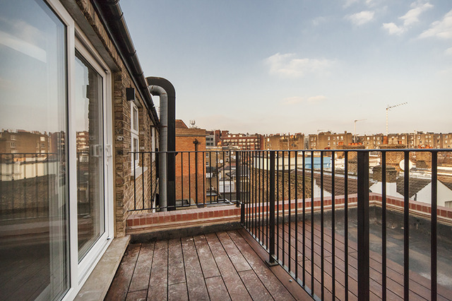  Image of 2 bedroom Flat to rent in Earls Court Road London SW5 at Earls Court Road  London, SW5 9RQ