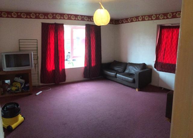  Image of 2 bedroom Flat to rent in Eastfield Road Enfield EN3 at Ponders End, EN3 5UN