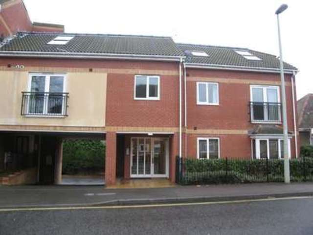  Image of 1 bedroom Flat to rent in Twyford Road Eastleigh SO50 at 104 Twyford Road  EASTLEIGH, SO50 4BS