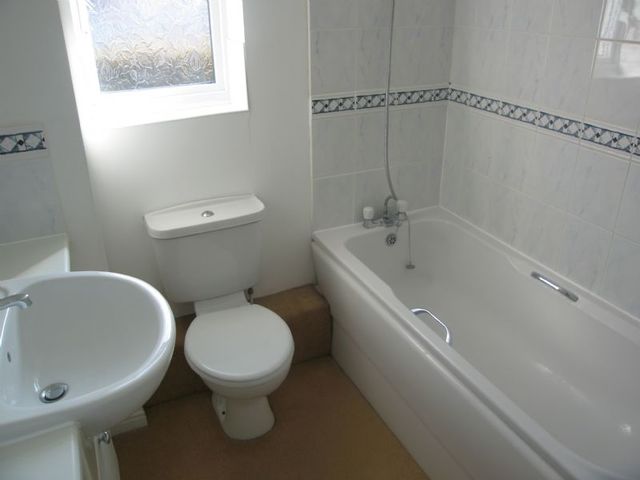  Image of 2 bedroom Flat to rent in Benny Hill Close Eastleigh SO50 at Benny Hill Close  Eastleigh, SO50 5GG