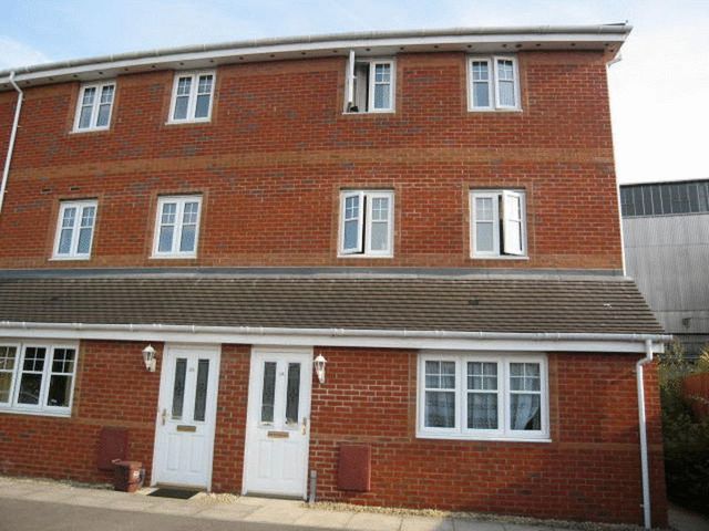  Image of 2 bedroom Flat to rent in Bright Wire Crescent Eastleigh SO50 at Bright Wire Crescent  Eastleigh, SO50 5SQ