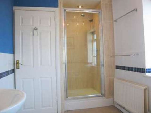  Image of 3 bedroom Semi-Detached house to rent in Factory Road Eastleigh SO50 at Factory Road  Eastleigh, SO50 5NU