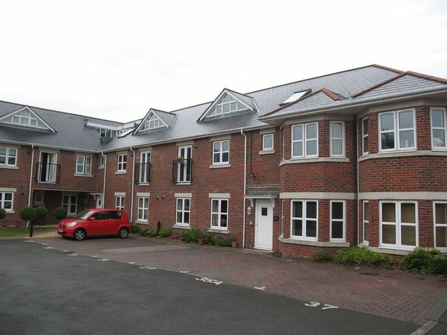  Image of 2 bedroom Flat to rent in Blenheim Road Eastleigh SO50 at Blenheim Road  Eastleigh, SO50 5JU