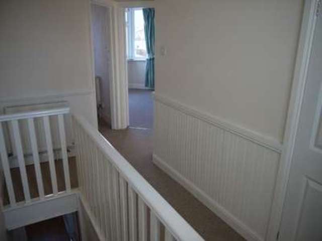  Image of 1 bedroom Flat to rent in Salisbury Close Eastleigh SO50 at Salisbury Close  Eastleigh, SO50 9BN