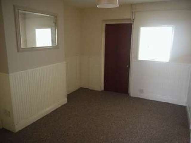  Image of 1 bedroom Flat to rent in Salisbury Close Eastleigh SO50 at Salisbury Close  Eastleigh, SO50 9BN