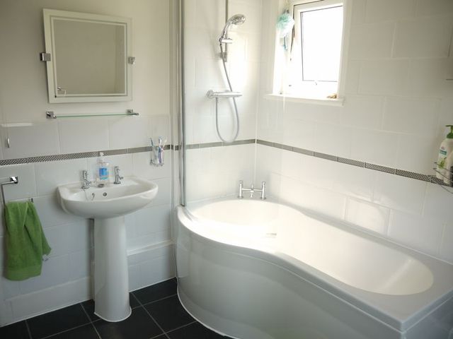  Image of 3 bedroom Terraced house to rent in Twyford Road Eastleigh SO50 at Twyford Road  Eastleigh, SO50 4HL