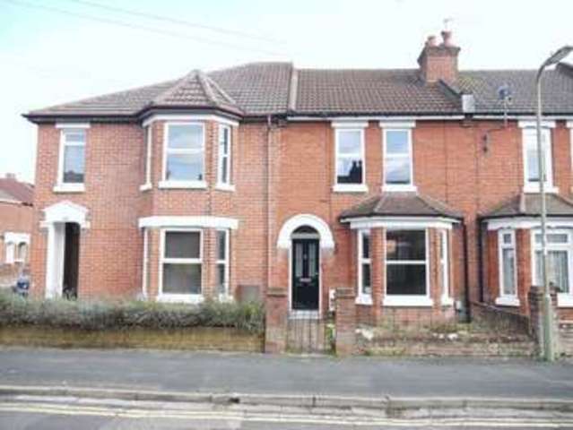  Image of 3 bedroom Terraced house to rent in Archers Road Eastleigh SO50 at Archers Road  Eastleigh, SO50 9BD