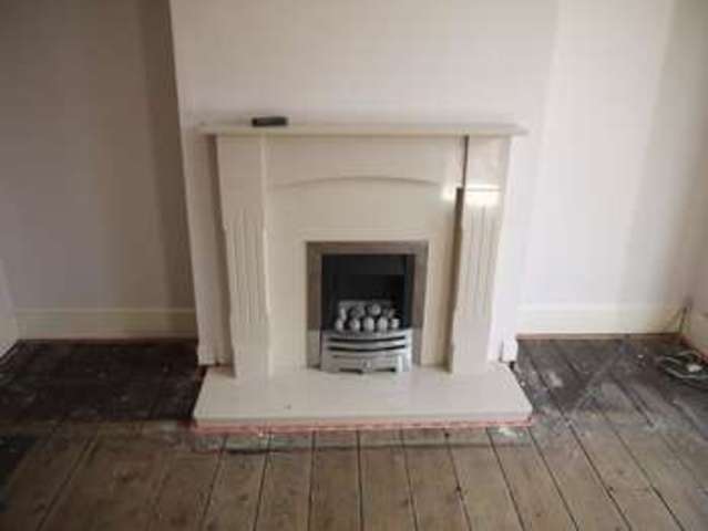  Image of 3 bedroom Terraced house to rent in Archers Road Eastleigh SO50 at Archers Road  Eastleigh, SO50 9BD
