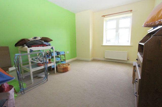  Image of 2 bedroom Flat to rent in Causton Gardens Eastleigh SO50 at Causton Gardens  Eastleigh, SO50 9PJ