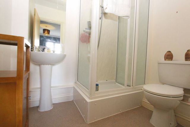  Image of 2 bedroom Flat to rent in Causton Gardens Eastleigh SO50 at Causton Gardens  Eastleigh, SO50 9PJ