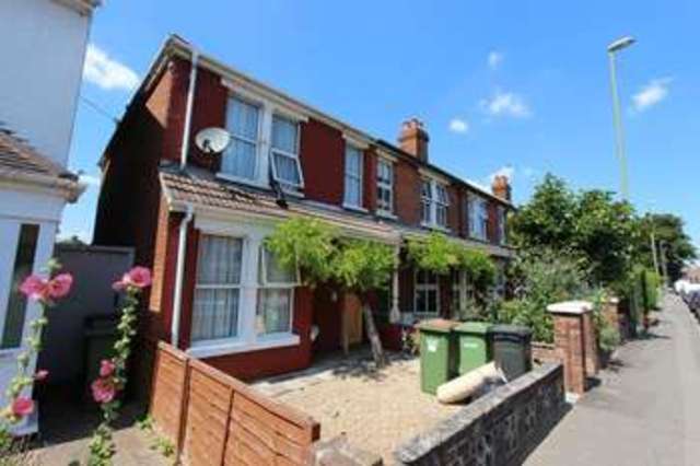  Image of 2 bedroom Terraced house to rent in Twyford Road Eastleigh SO50 at Twyford Road  Eastleigh, SO50 4HL
