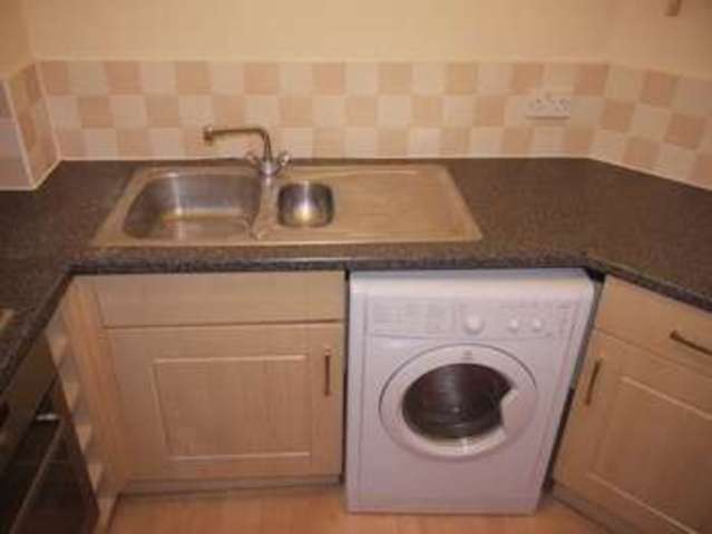  Image of 2 bedroom Flat to rent in Benny Hill Close Eastleigh SO50 at Benny Hill Close  Eastleigh, SO50 5GG