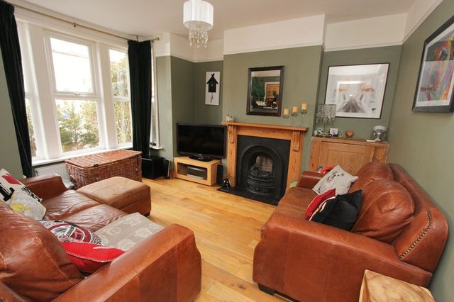 Image of 3 bedroom Terraced house to rent in High Street Eastleigh SO50 at High Street  Eastleigh, SO50 5LR
