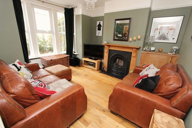  Image of 3 bedroom Terraced house to rent in High Street Eastleigh SO50 at High Street  Eastleigh, SO50 5LR
