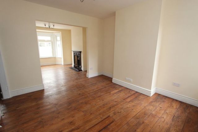  Image of 3 bedroom Terraced house to rent in Archers Road Eastleigh SO50 at Archers Road  Eastleigh, SO50 9BD