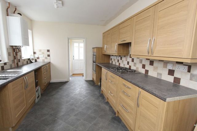  Image of 3 bedroom Terraced house to rent in Archers Road Eastleigh SO50 at Archers Road  Eastleigh, SO50 9BD